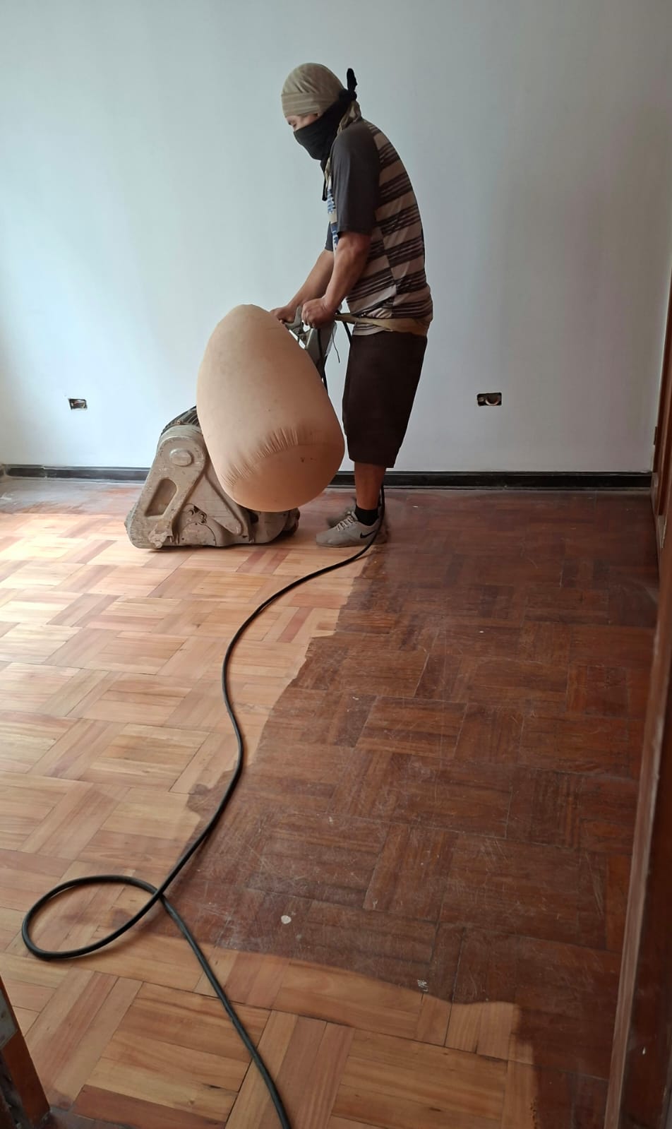 Pulido profesional de parquet